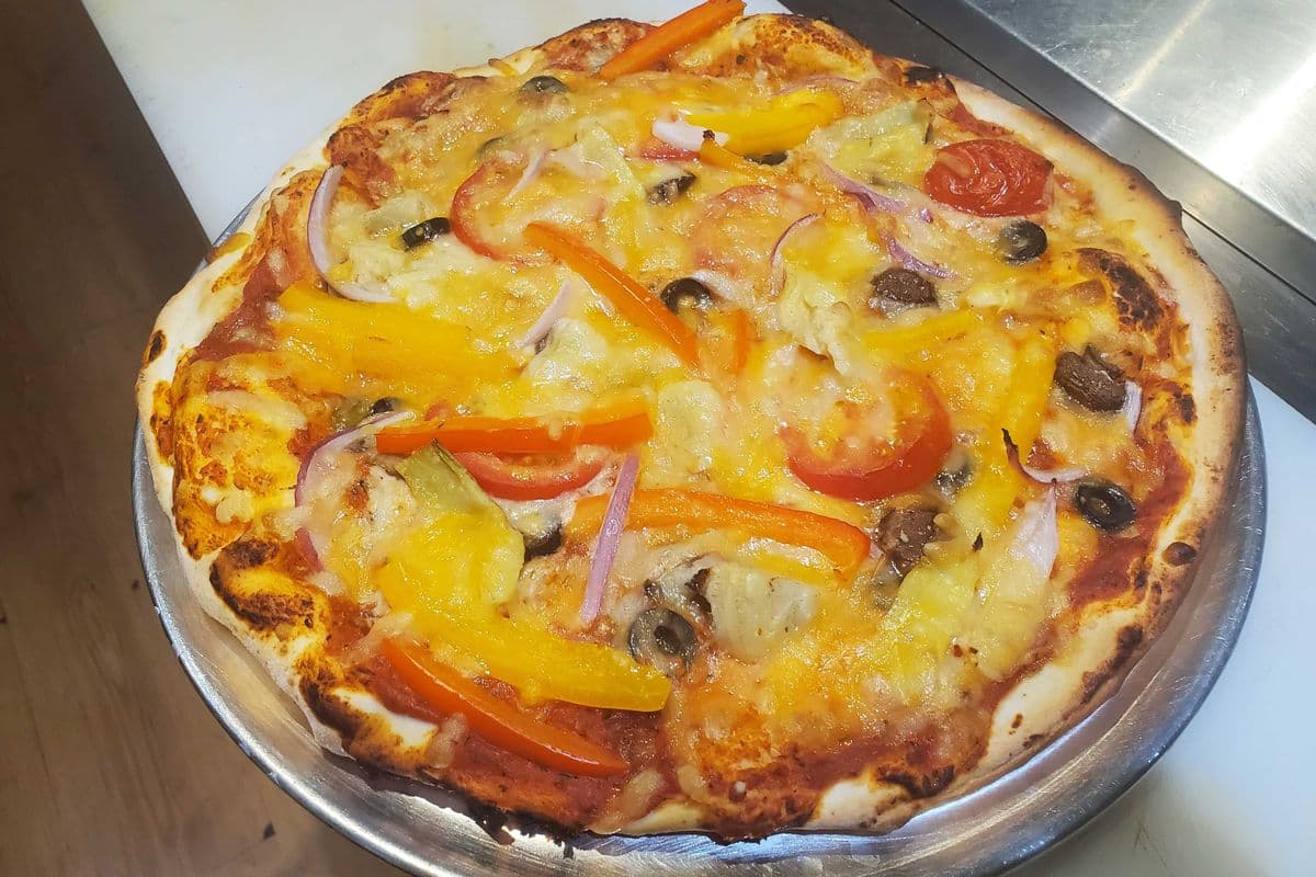 Pizza Galore (15”)
