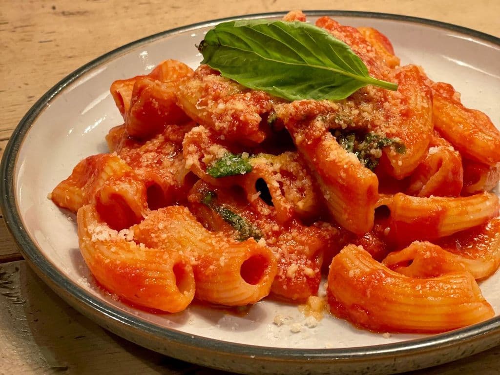 Rigatoni al Pomodoro