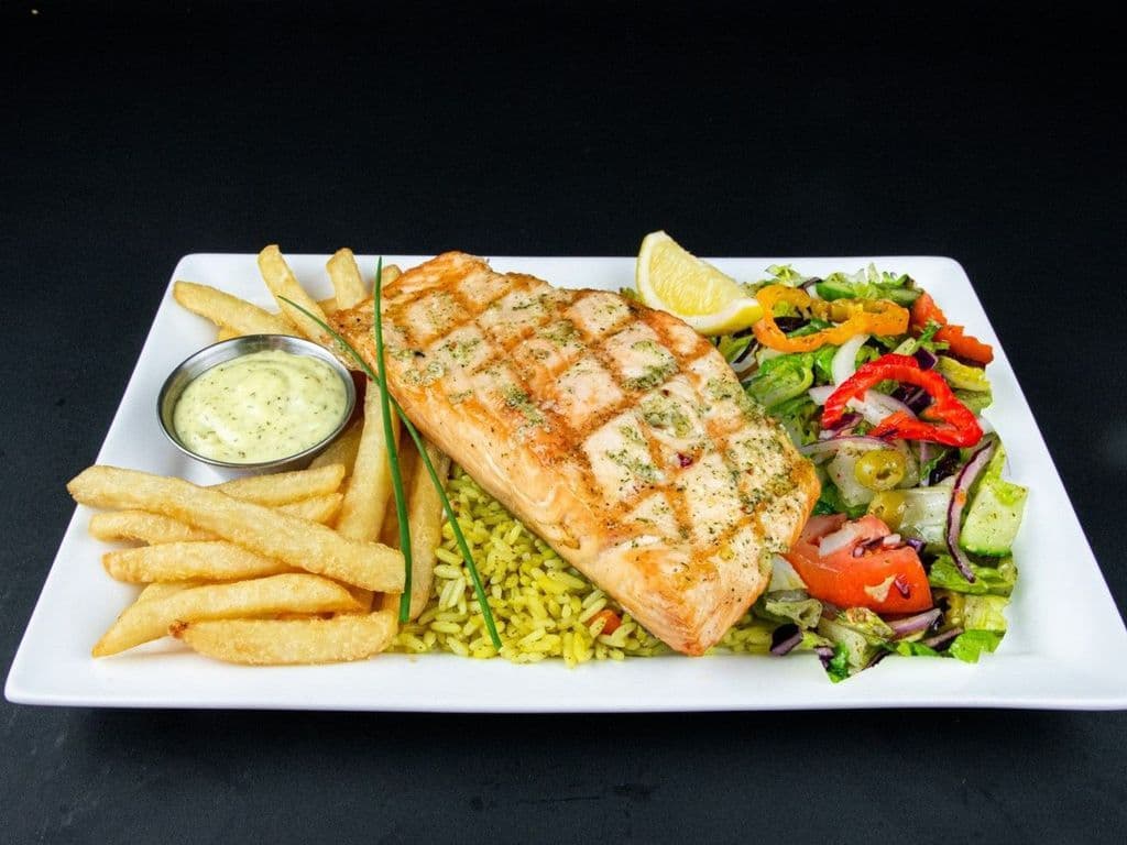 Plat de Saumon Grillé / Grilled Salmon Plat