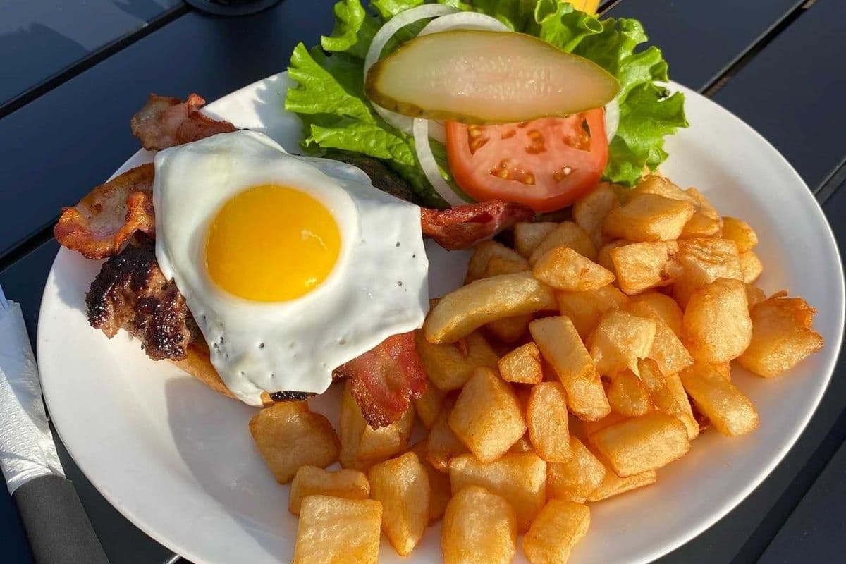 Breakfast Burger