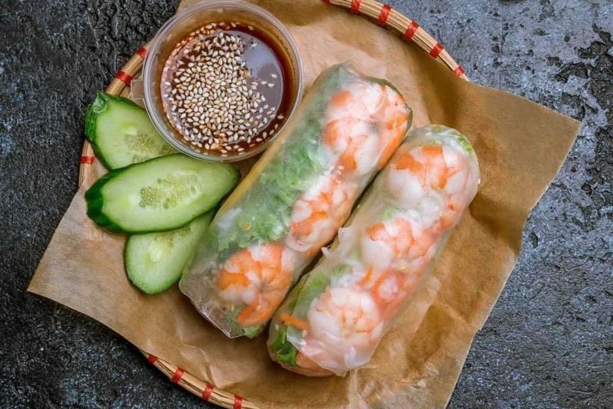 Rouleaux de Printemps Crevette (2 morceaux) / Spring Rolls Shrimp (2 Pieces)