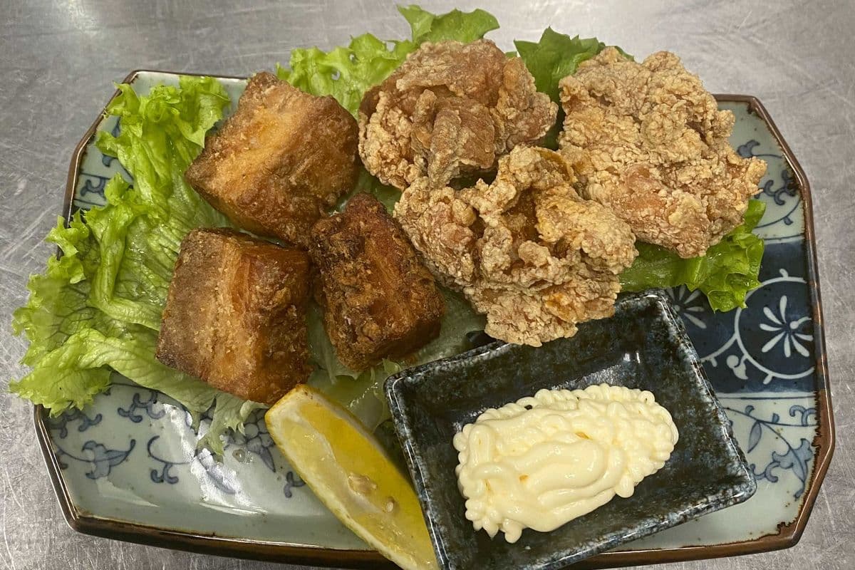 Karaage Samplers (Chicken Karaage 3 pcs and Buta-Karaage 3 pcs)