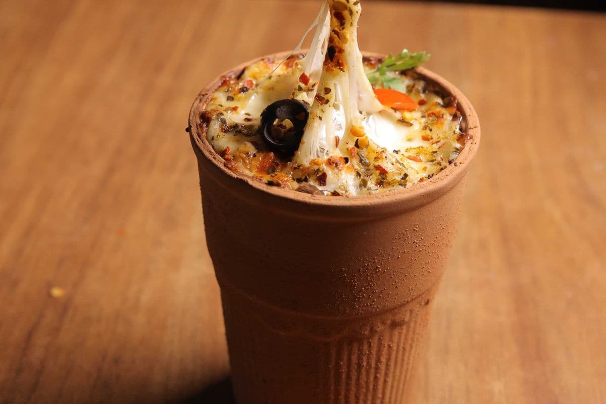 Kulhad Pizza ( small) (small )