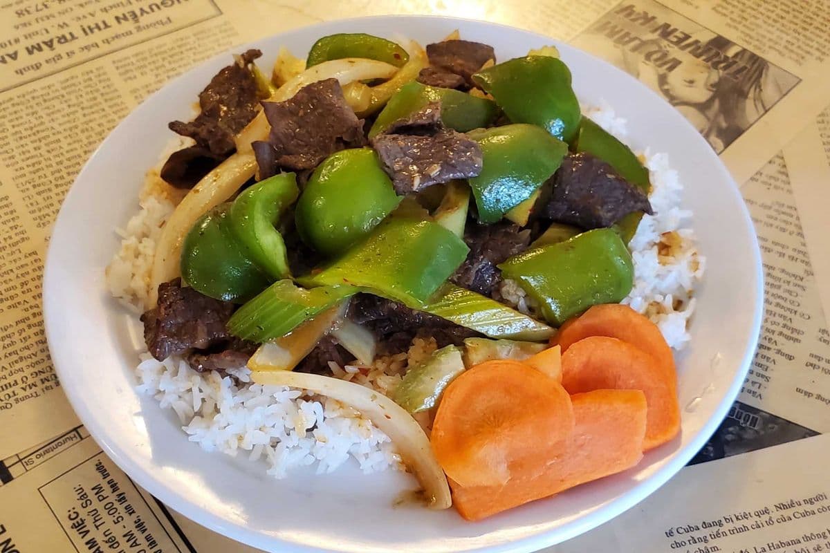 10. Com Cari Do / Beef and Vegetables with Red Curry and Rice (Protein Options Available)