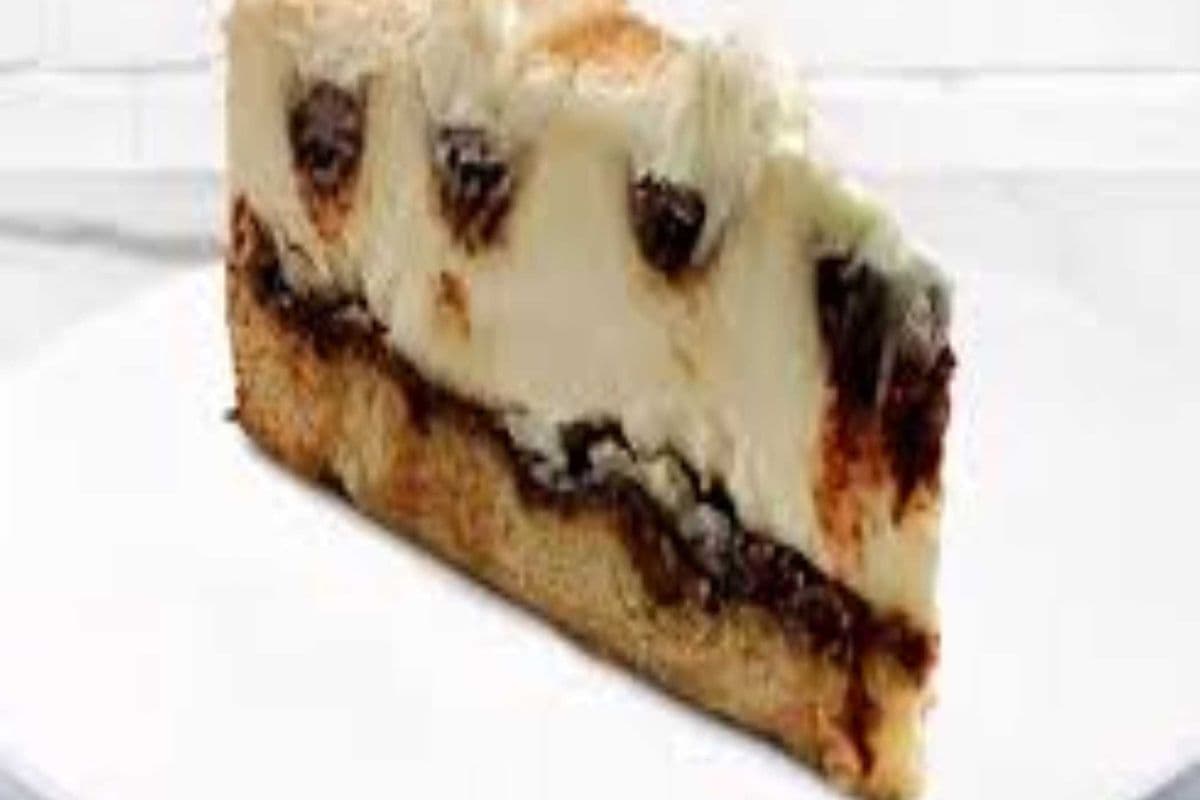 Cinnamon Bun Cheesecake
