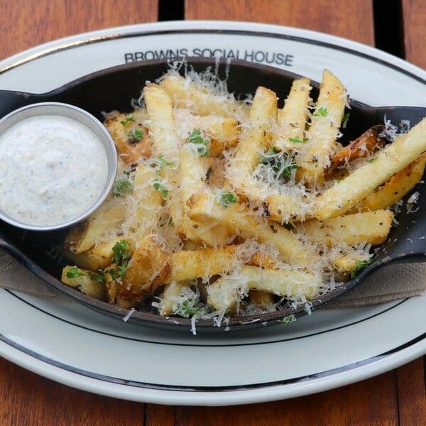 TRUFFLE GARLIC FRIES