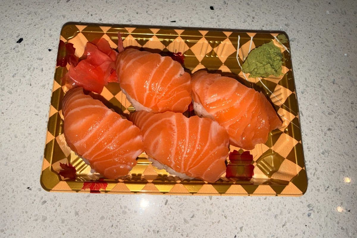 Salmon Nigiri (4 pieces) (4 pieces)