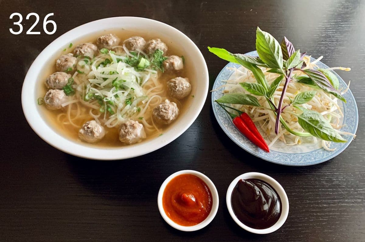326. Pho Bo Vien