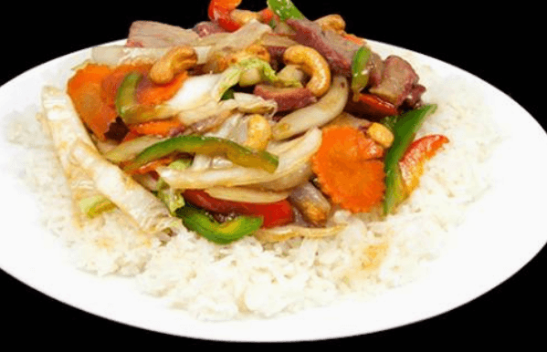 15. Sauté aux noix de cajou / Cashew Sauté