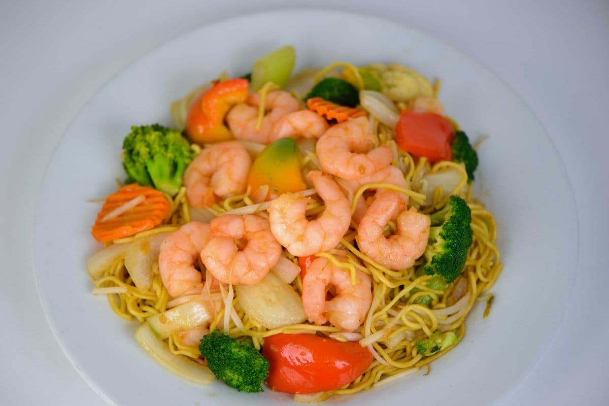 81. Stir-Fried Prawns and Mixed Vegetables with Soft Egg Noodles - Mi Xao Mem Tom, Rau Cai