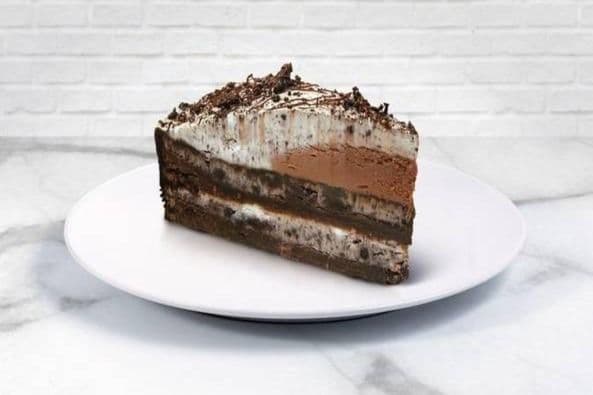 COOKIES ‘N CREAM CAKE