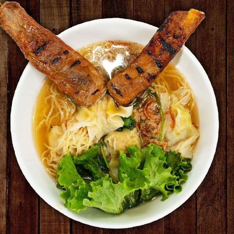 SOUPE WONTON COTE-LEVEE