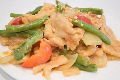 Poulet aux arachides / Peanut Chicken