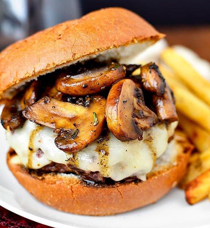 BURGER CHAMPIGNONS SAUTÉES 