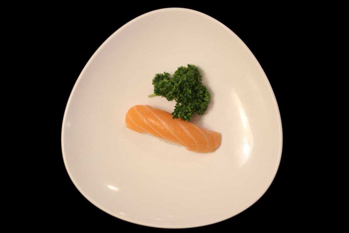 Sake Sushi (2 pcs)