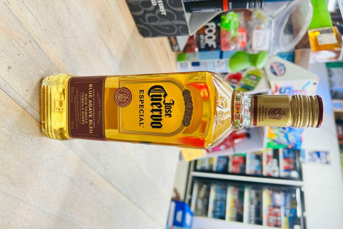 JOSE CUERVO GOLD TEQUILA (1 x 750ML)