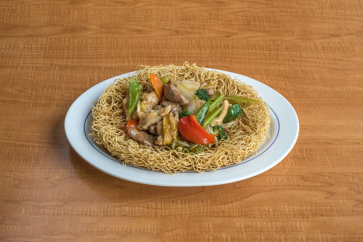 614. Assorted Meat and Vegetables with Crispy Fried Egg Noodles - Mi Xao Don Thap Cam