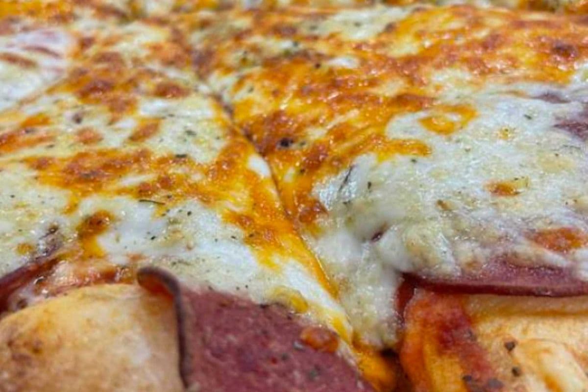 1 Topping Medium Pizza