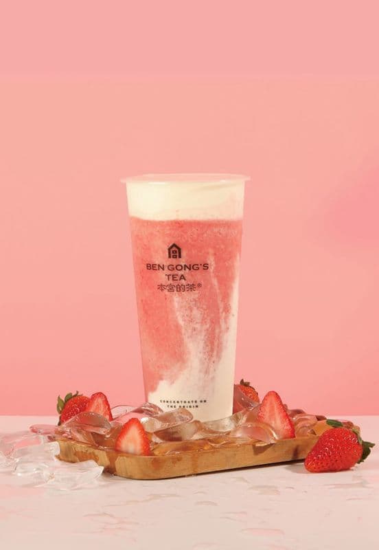 Strawberry cheese Slush / 草莓芝⼠