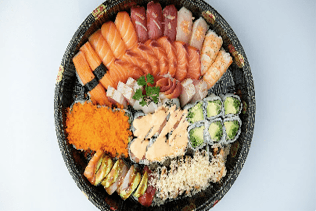 705. Assorted Sashimi, Sushi, and Roll Platter (40 pcs) (40pcs)