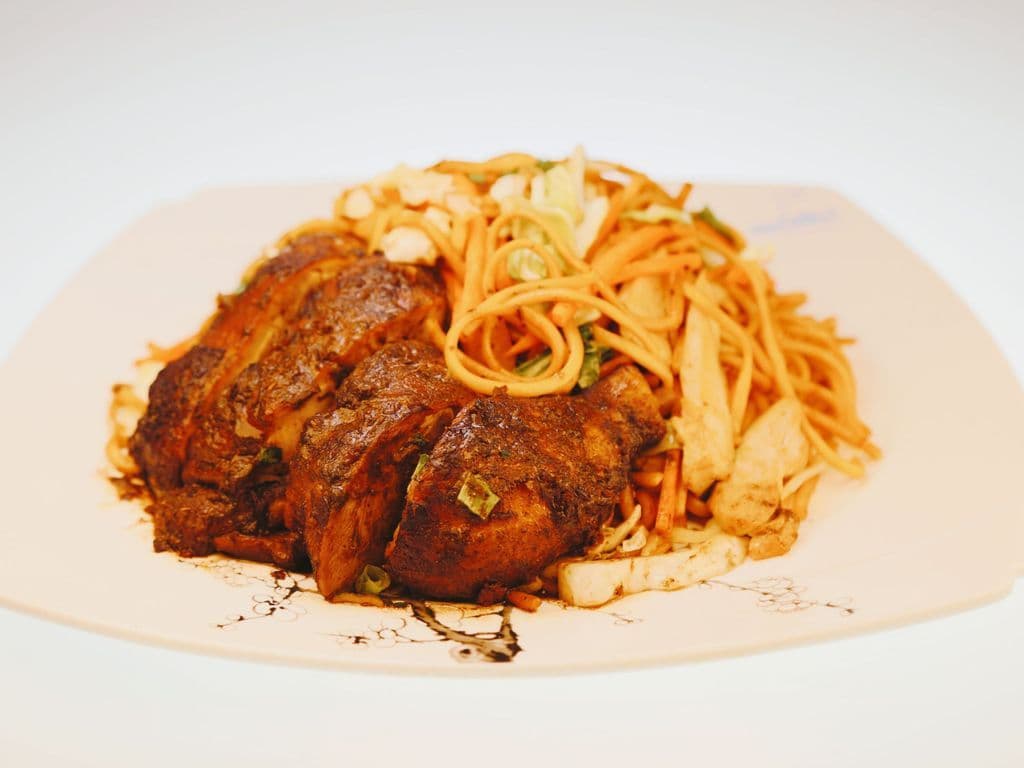 86.Jerk Chicken Chowmein