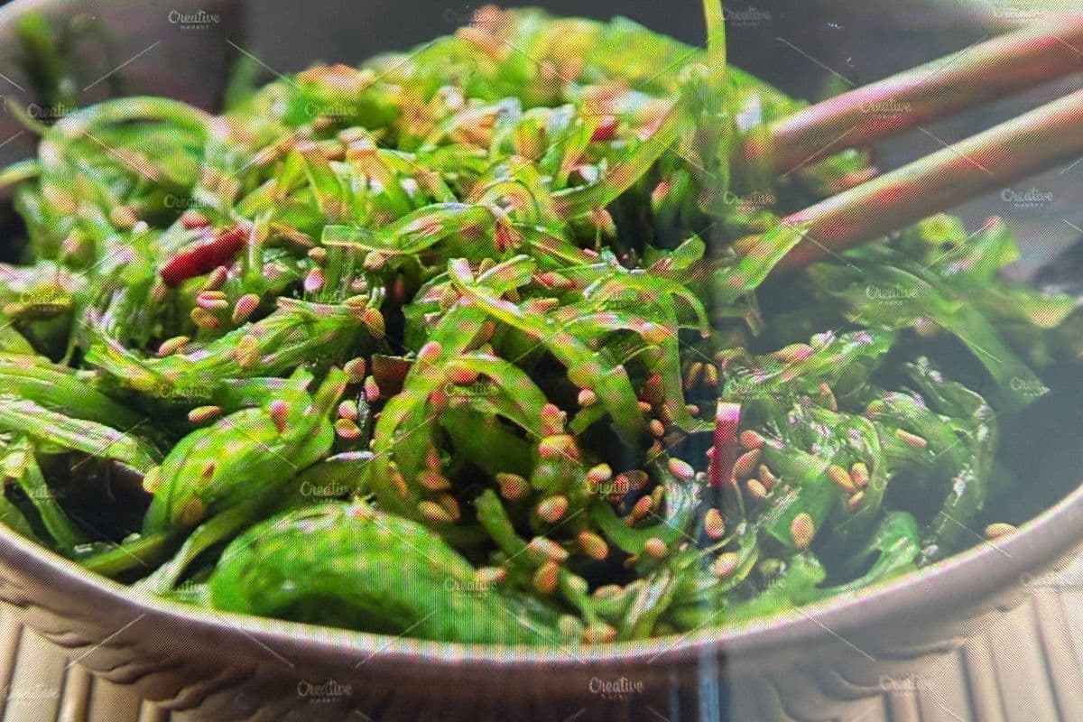 2. Seaweed Salad
