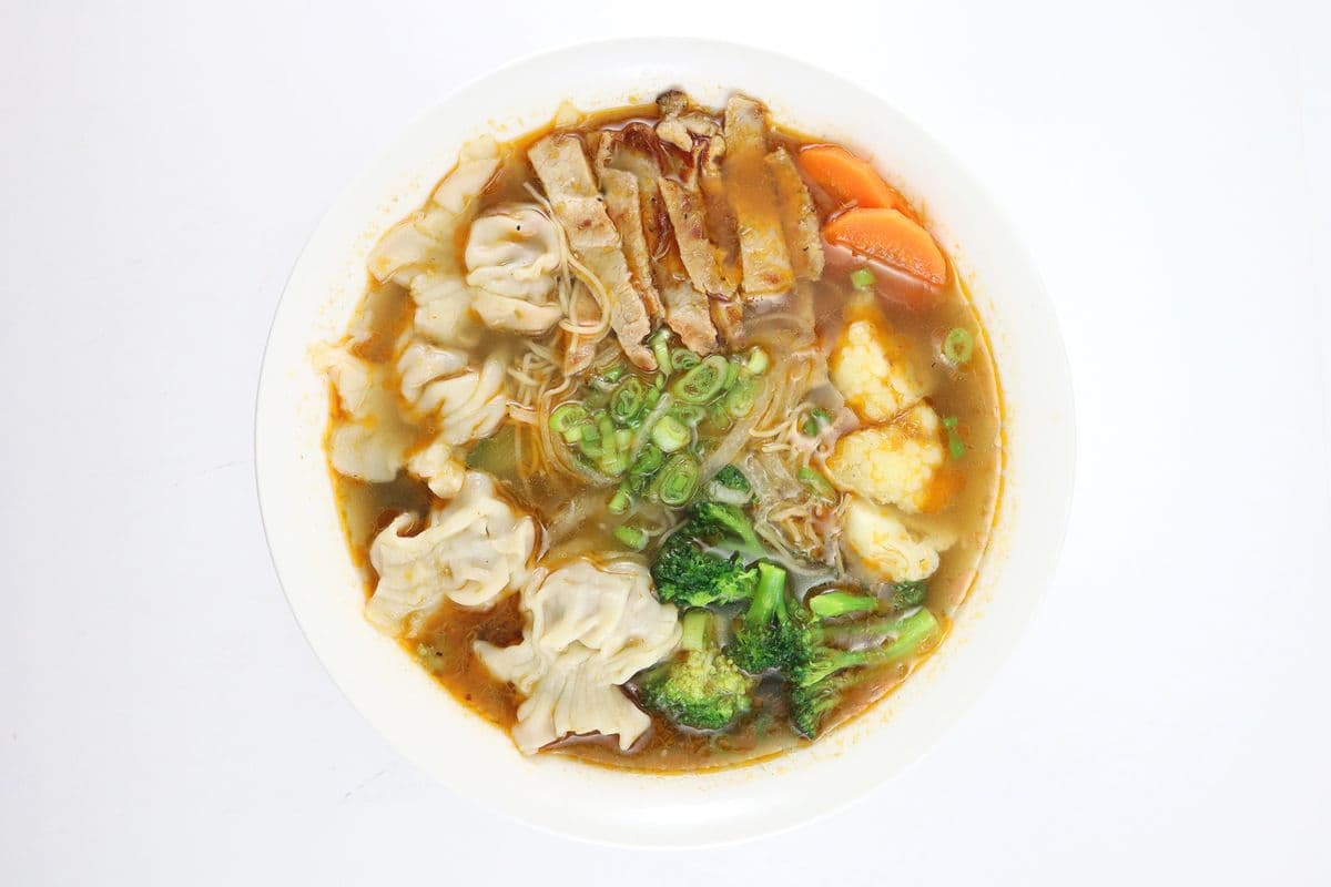 16B. Sate Wor Wonton Soup (4 pcs)