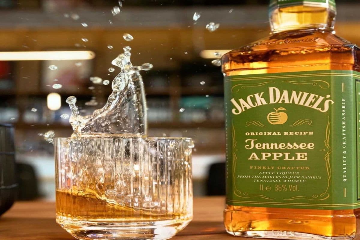 JACK DANIELS APPLE (1 x 750ML)