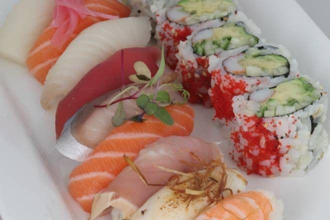 Sushi Dinner (15 pcs )