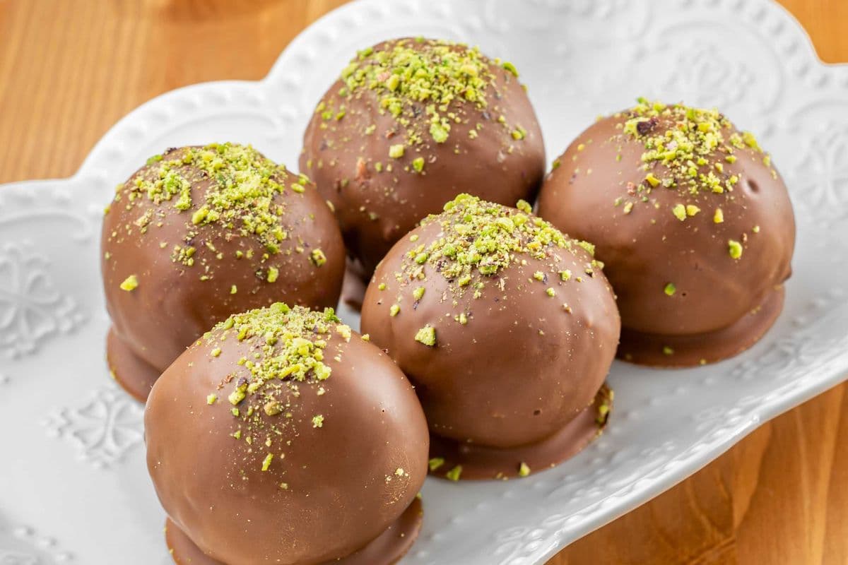 Chocolate-dipped "Piece"