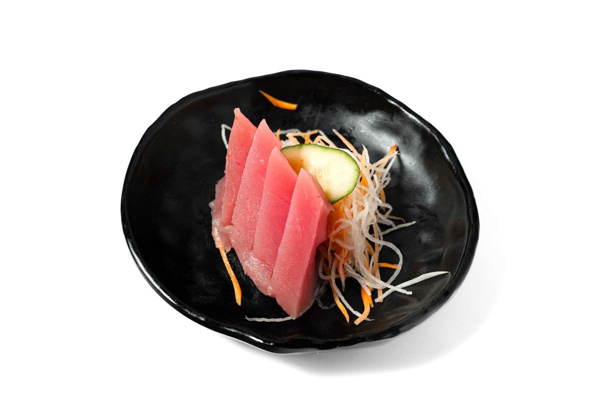 Tuna Sushi (2 pcs)