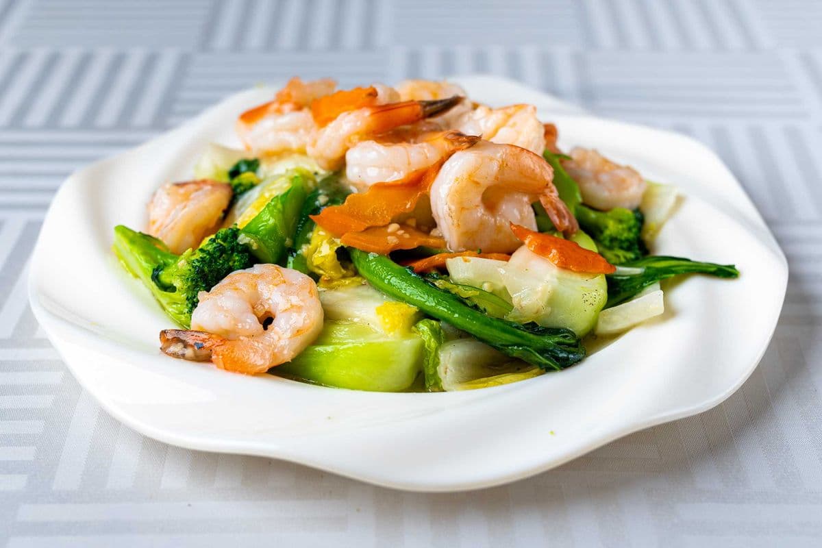 523-Crevettes sautées avec légumes assortis 雜菜蝦球