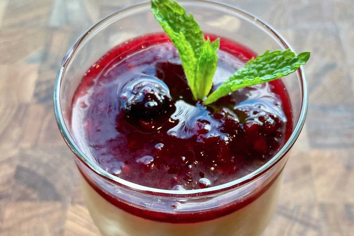 Kokoro's Original - Panna Cotta-Mix Berry Sauce (5 oz)