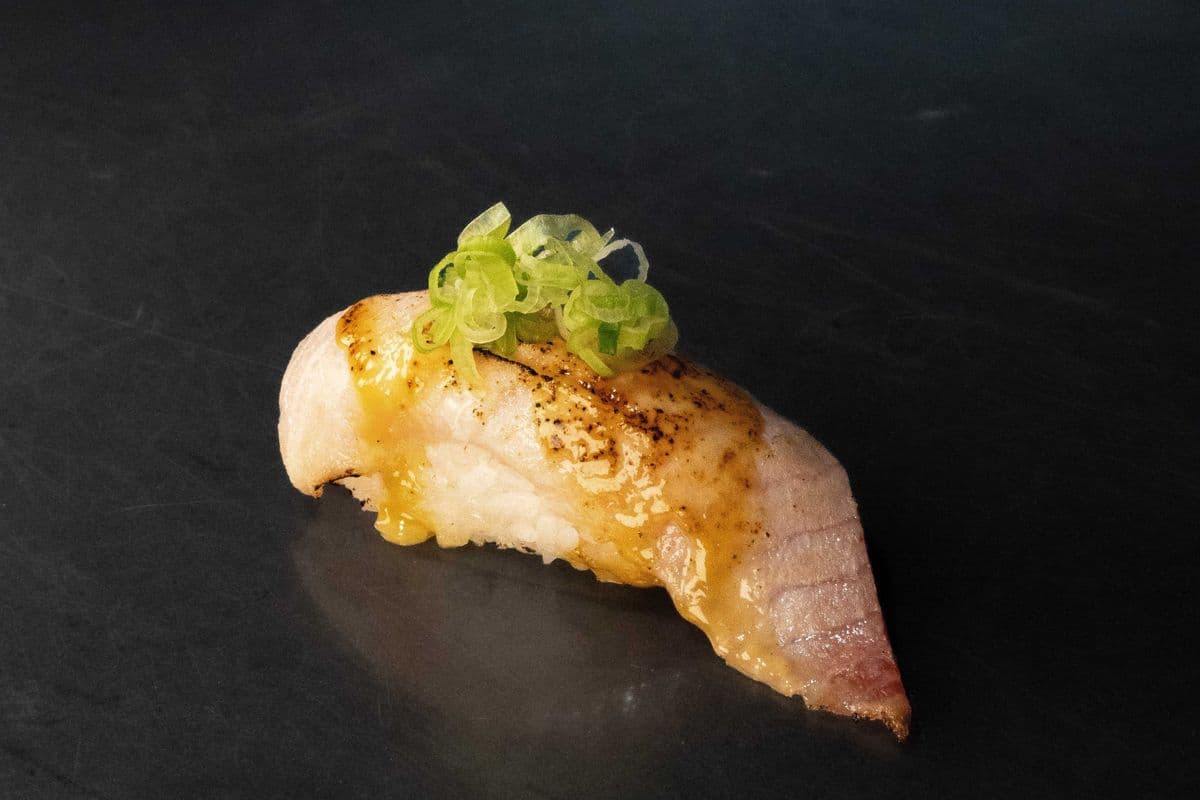 1006. Torched Snapper Sushi (2PCS)