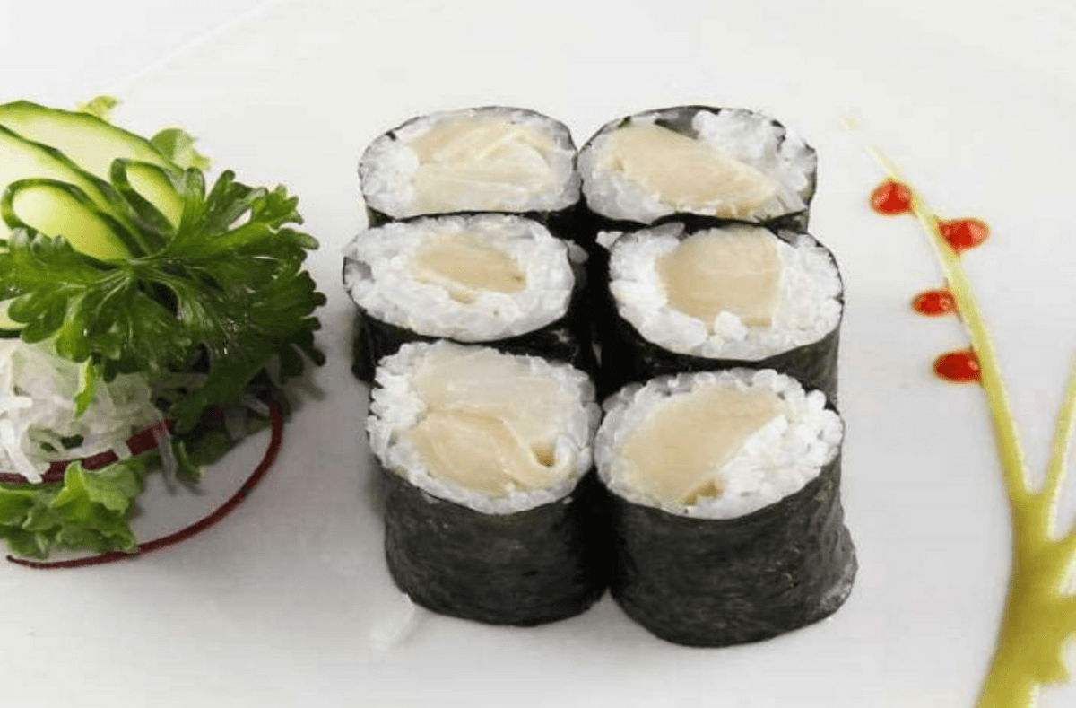 304. Red Snapper (Tai) Maki (6 pcs)