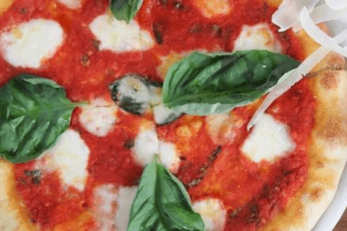 Pizza margherita / Margherita Pizza
