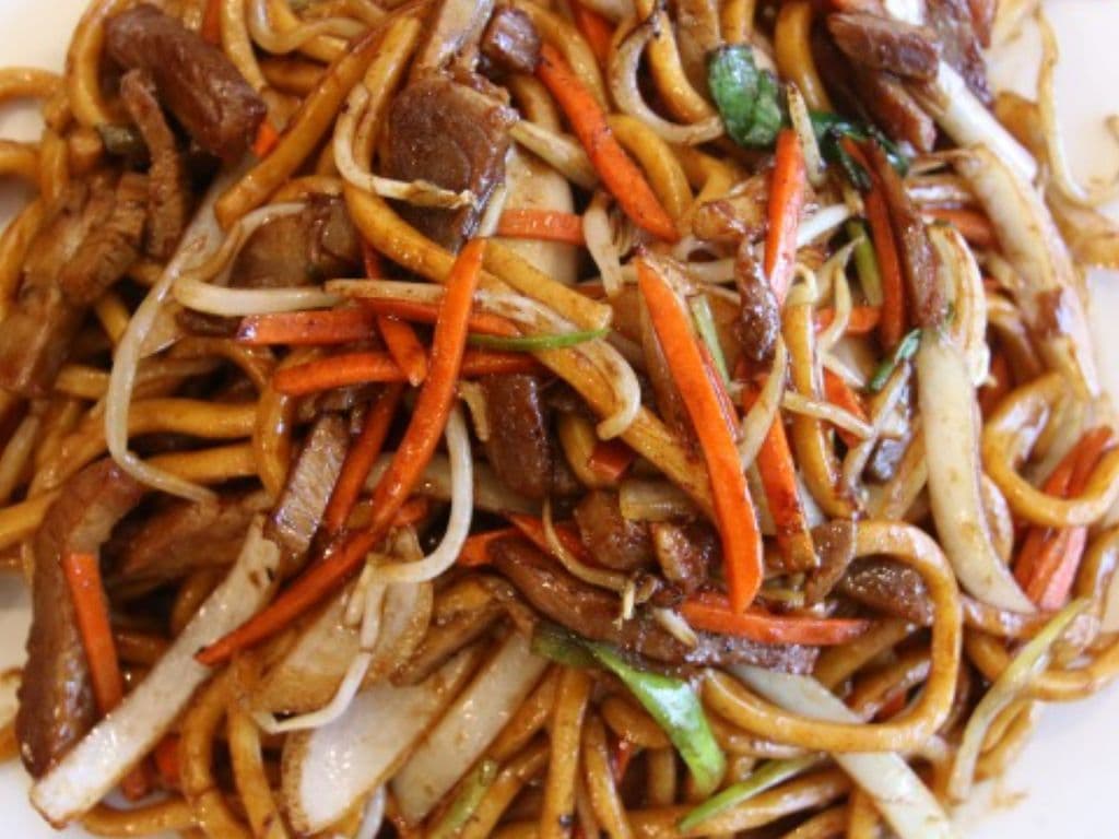 Shanghai Style Fried Thick Noodles