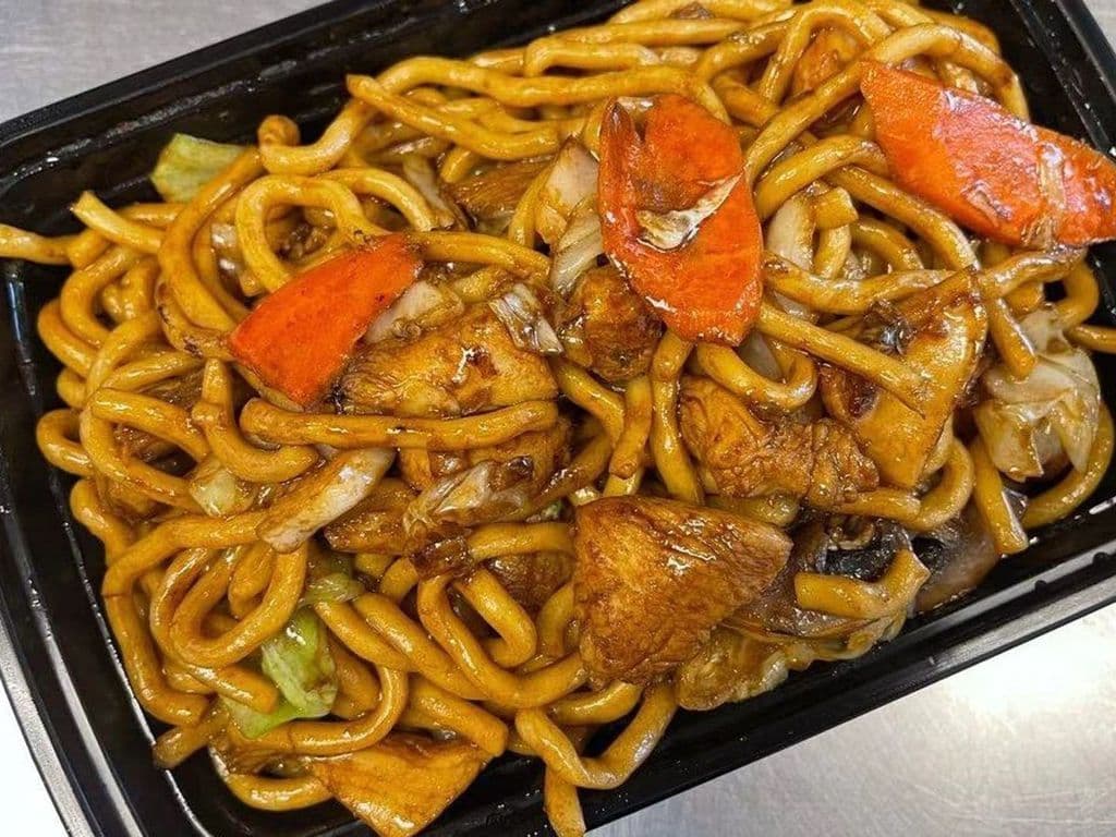 80b. Shanghai Noodles with Chicken