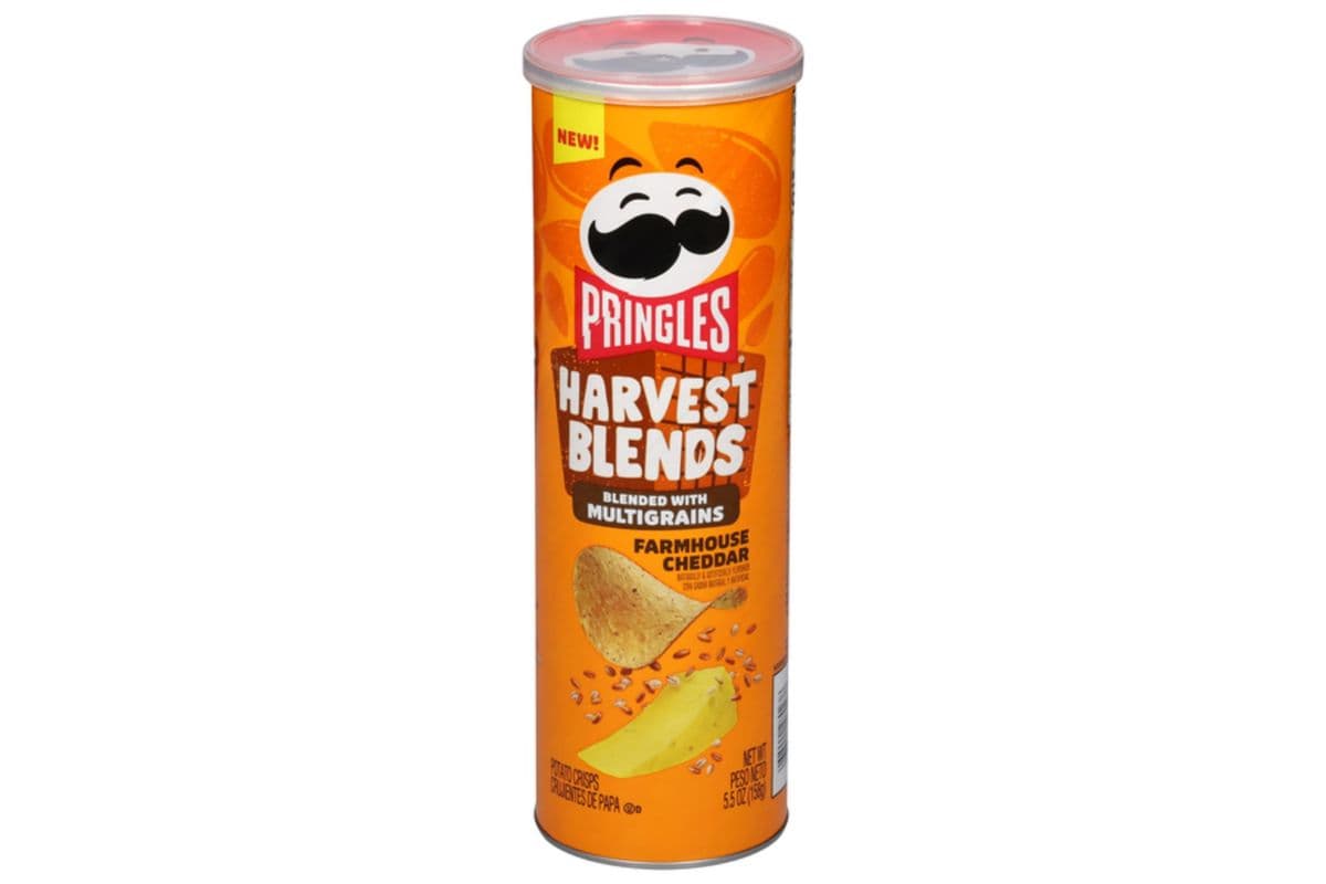 Pringles Harvest Blends Multigrain Farmhouse Chedder