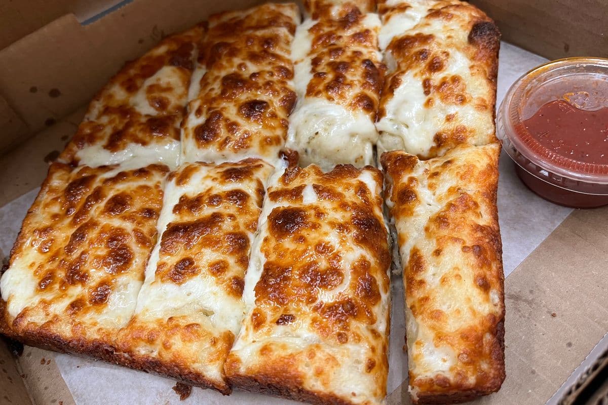 Cheesy Bread (8 pcs)