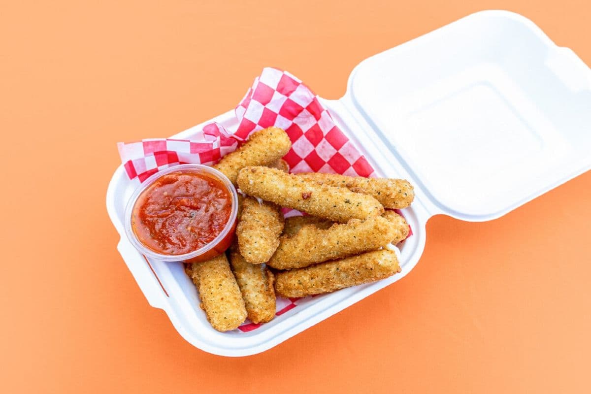 Cheese Sticks (8pcs) with Marinara Sauce