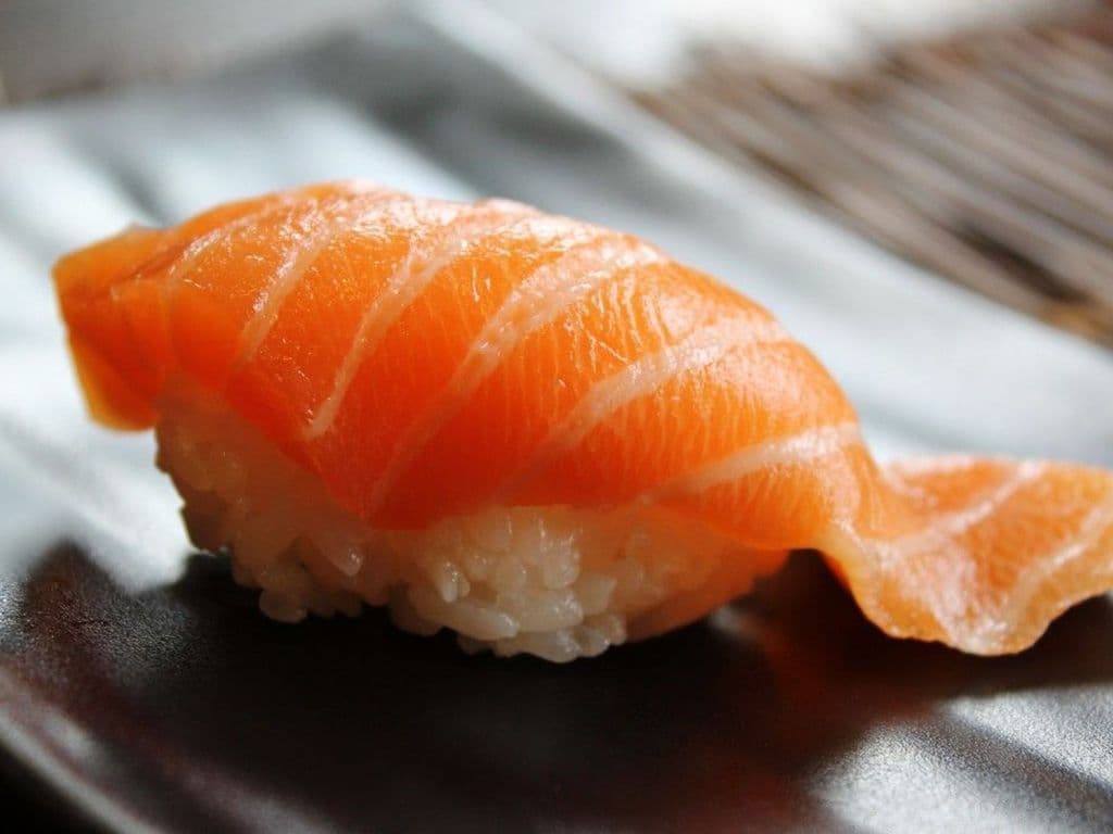 Sake (Salmon) Sushi(2)