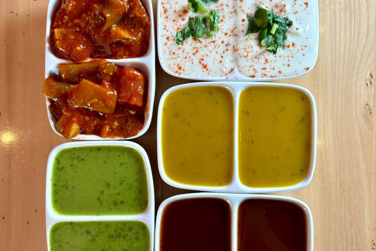 ASSORTED CHUTNEY BASKET [ popular ]