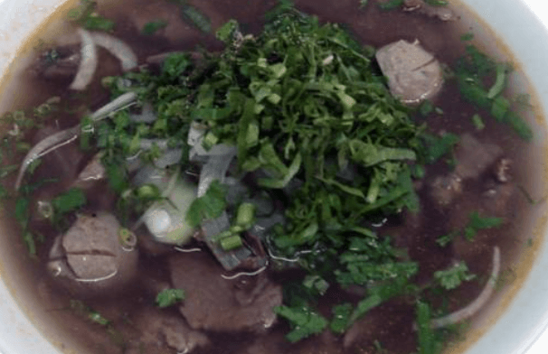 1. Soupe tonkinoise au boeuf saignant / Tonkinoise Soup with Raw Soup