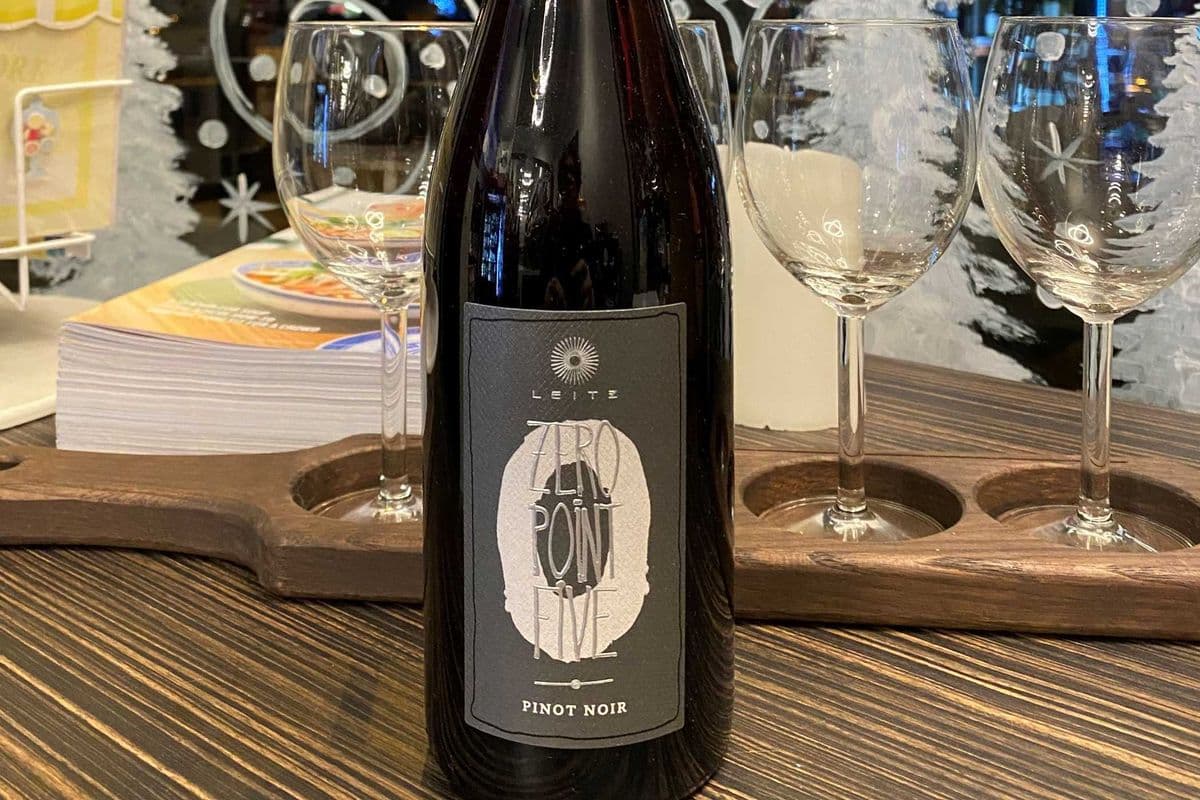 NON-ALC EZ-ZERO PINOT NOIR (750ml)