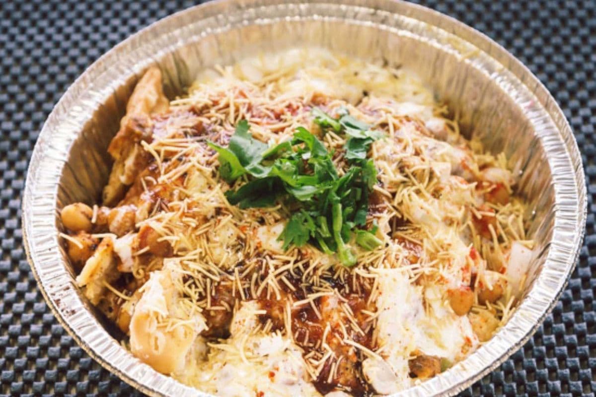 Samosa Chaat (2 pcs)