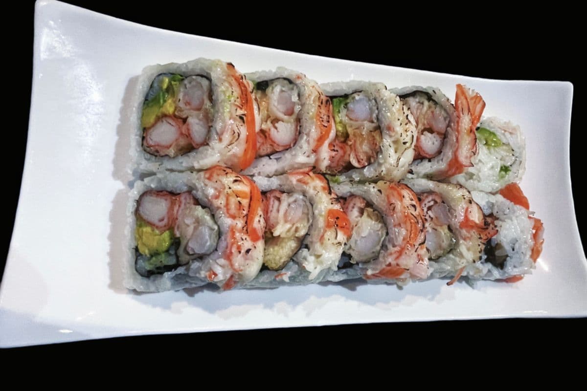 85. Snow Dragon Roll (10 pcs)