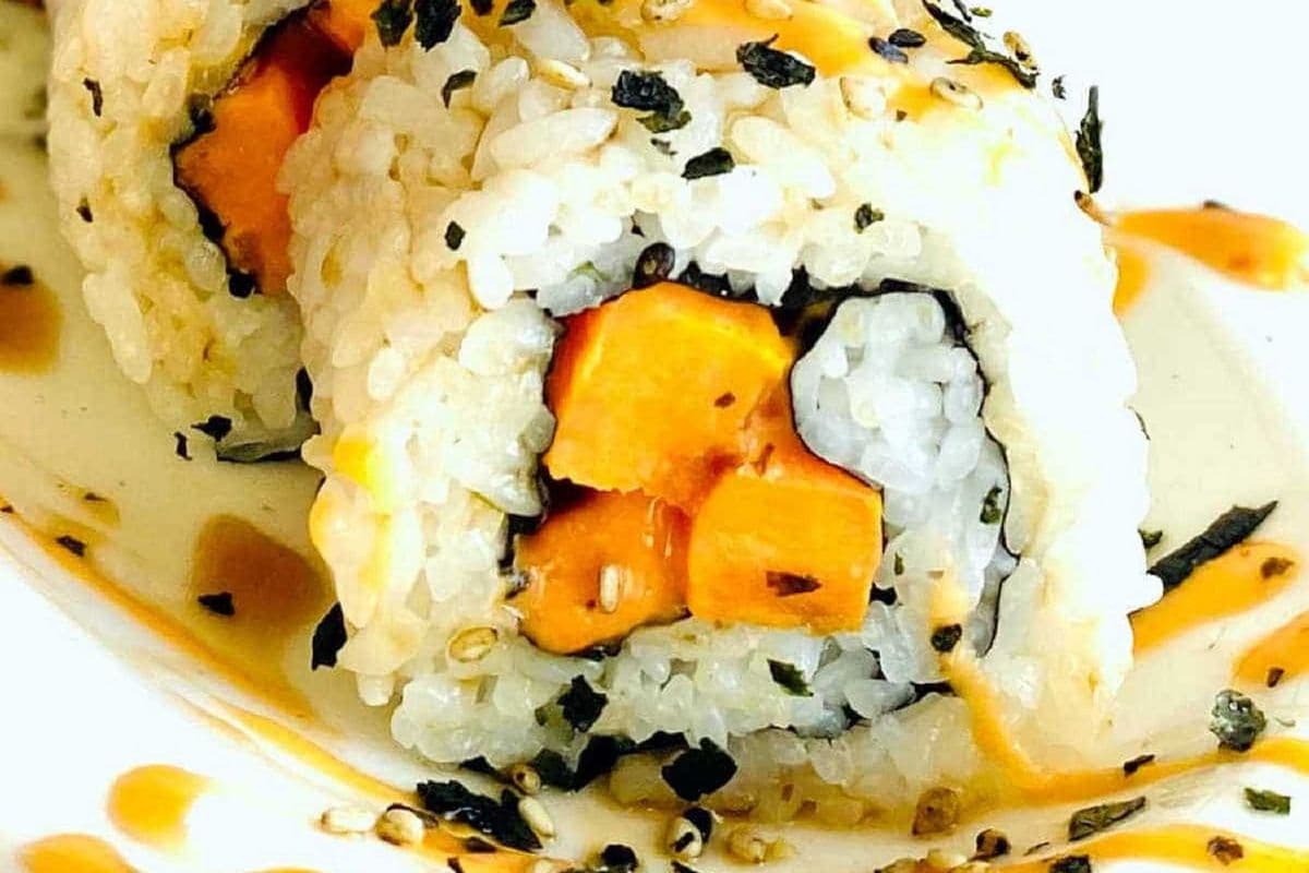 Yam and Shiitake Tempura Roll (8 pcs)