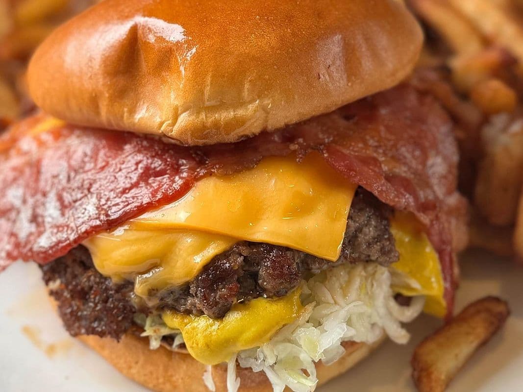 Cheeseburger Deluxe