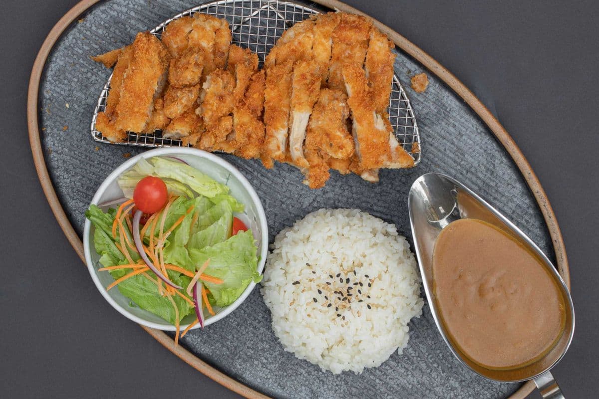 H04. Chicken Kastu Curry